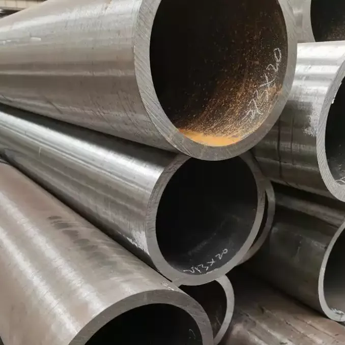 ကြီးမားသောအချင်း Hot Rolled Seamless Steel Pipe