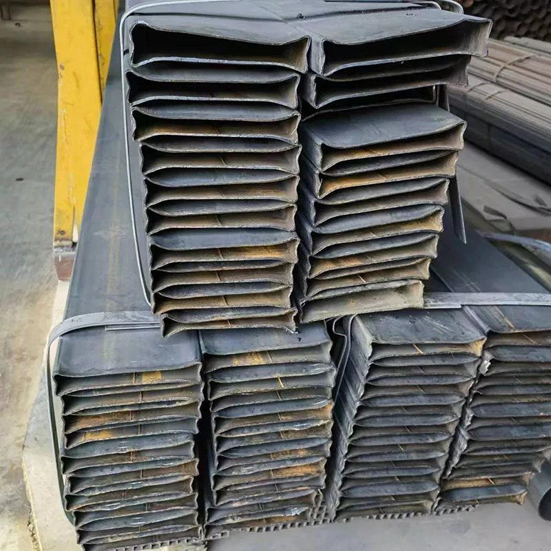 ပါးလွှာသော ထောင့်မှန်စတုဂံပြွန်